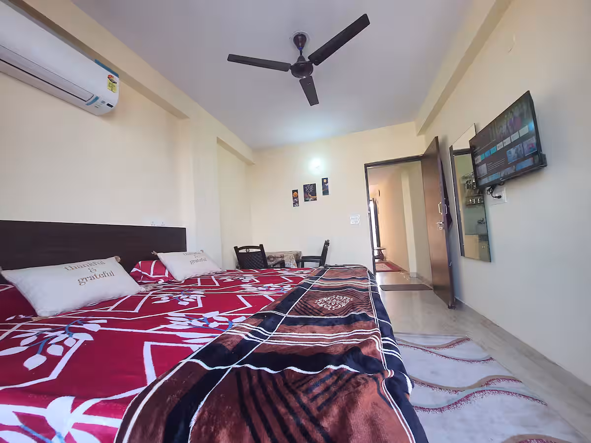 Cheapest Homestay for Family in Delhi. 3 Home stay in Delhi, DesiBNB.com