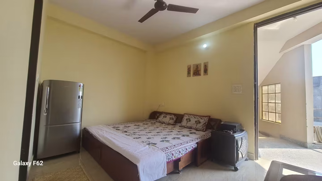 rooms ,homestay in delhi desibnb.com